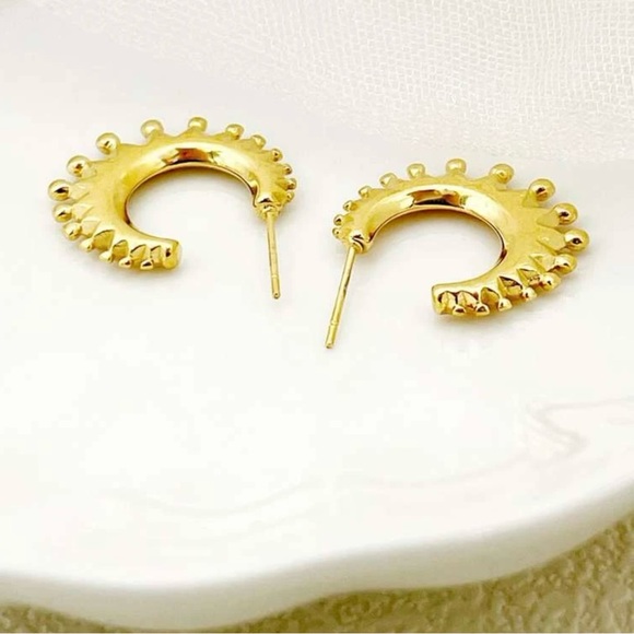 “Tiara” Crown Coronet Diadem Circlet Sovereign Royal Regal Baroque Medieval Hoop - Picture 2 of 4